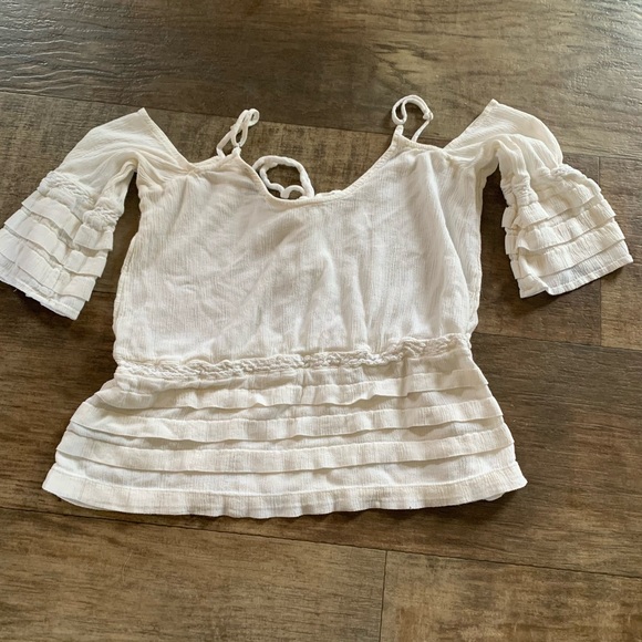 American Eagle outfitters cream cropped ruffle lace bell sleeved gauze top - Picture 5 of 9